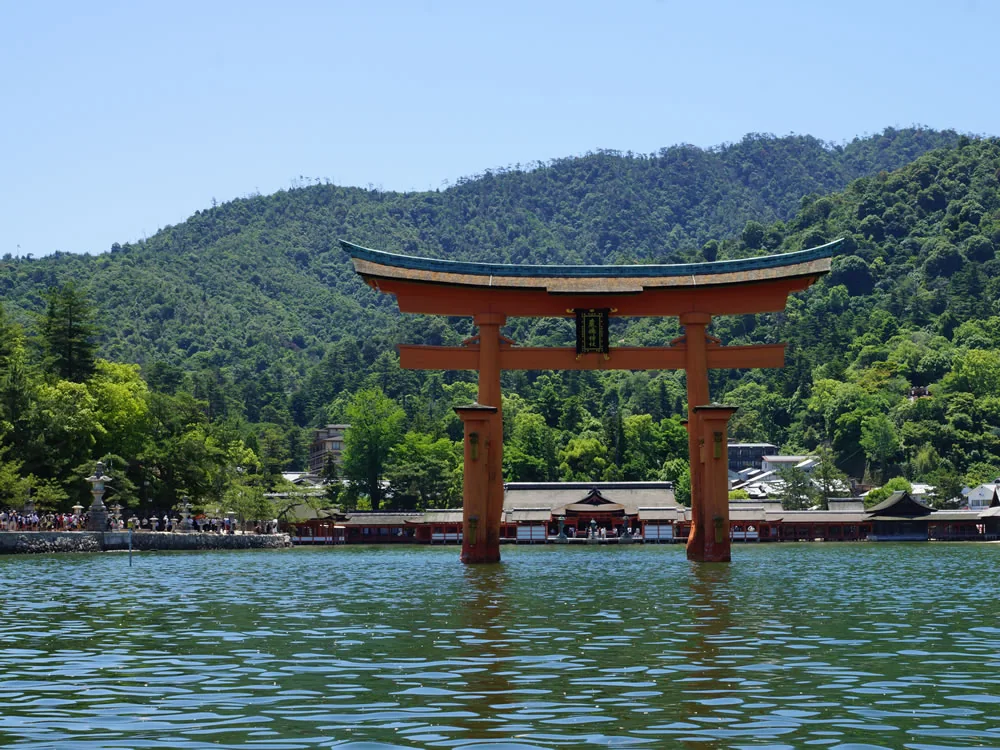 Vista del santuario de Itsukushima en Miyajima