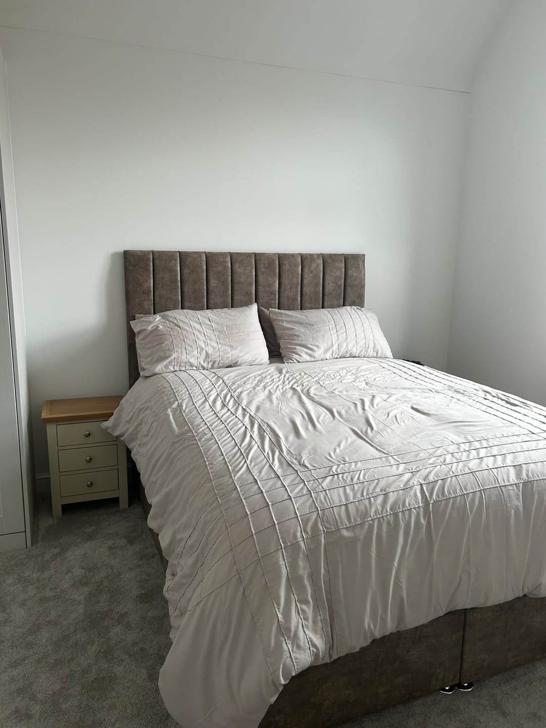 Heatons Furniture Outlet