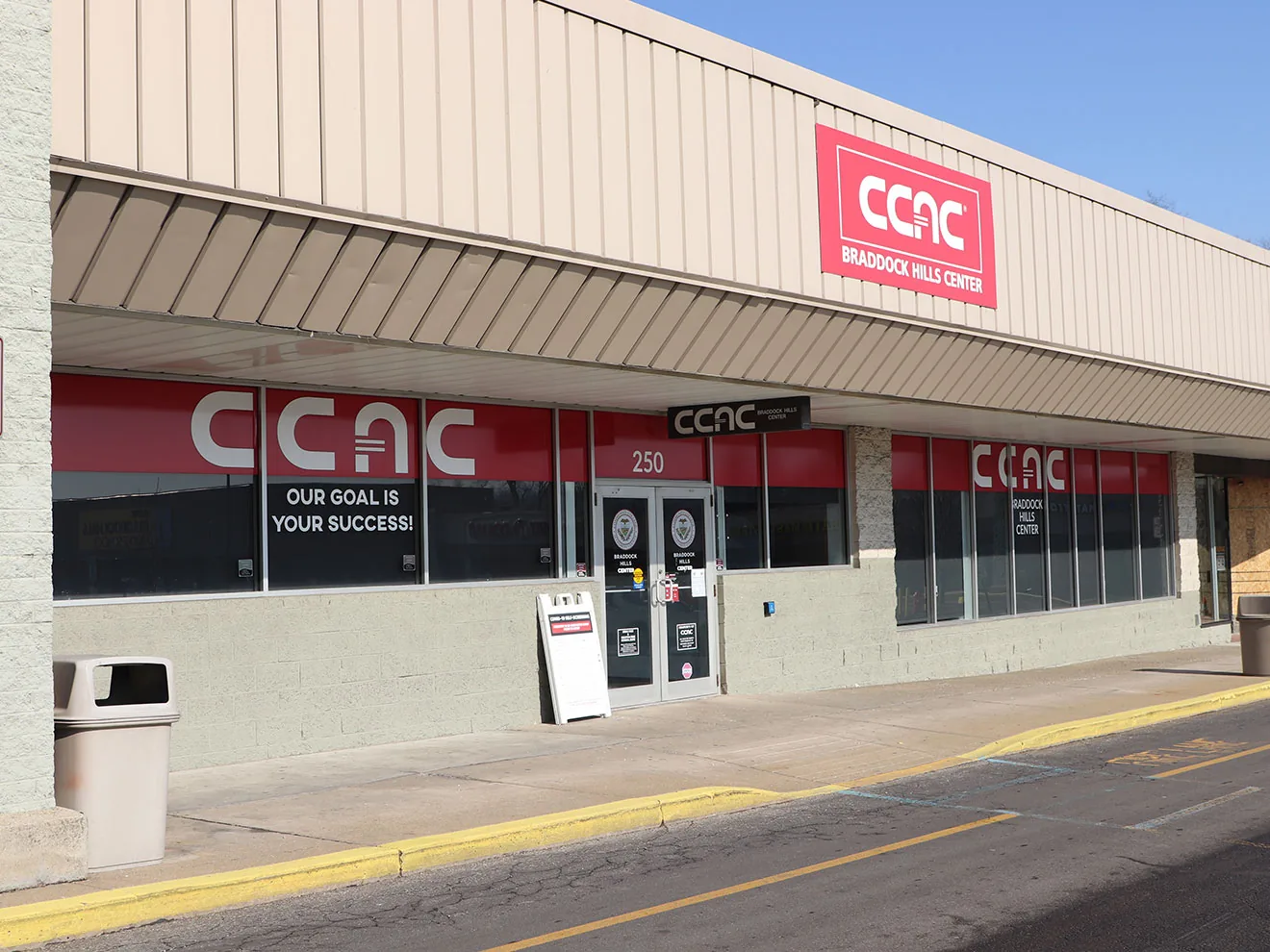 Fachada de Braddock Hills Center de CCAC.