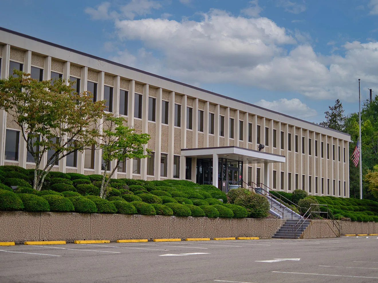 Fachada de West Hills Center de CCAC.