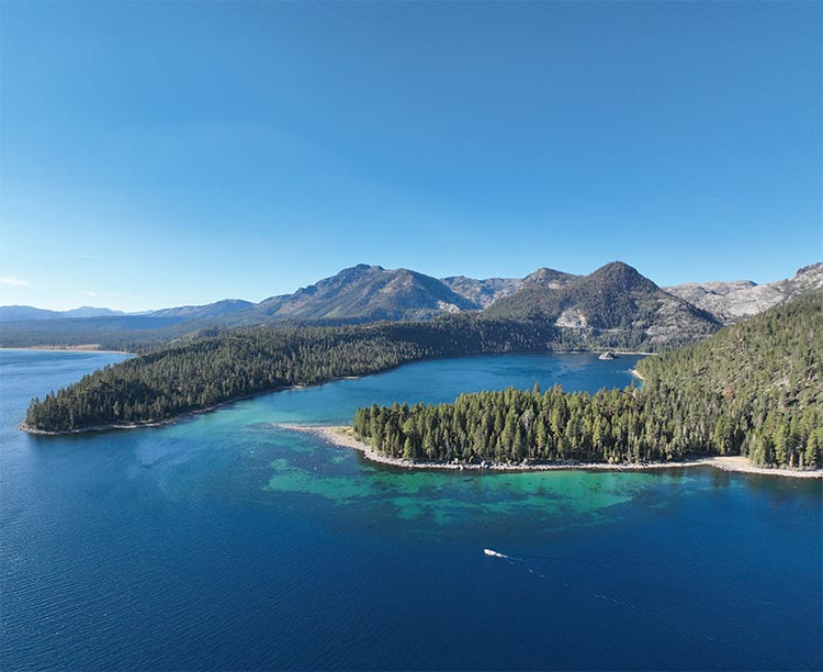 Vista del lago Tahoe desde una excursión publicada por Boat Tahoe