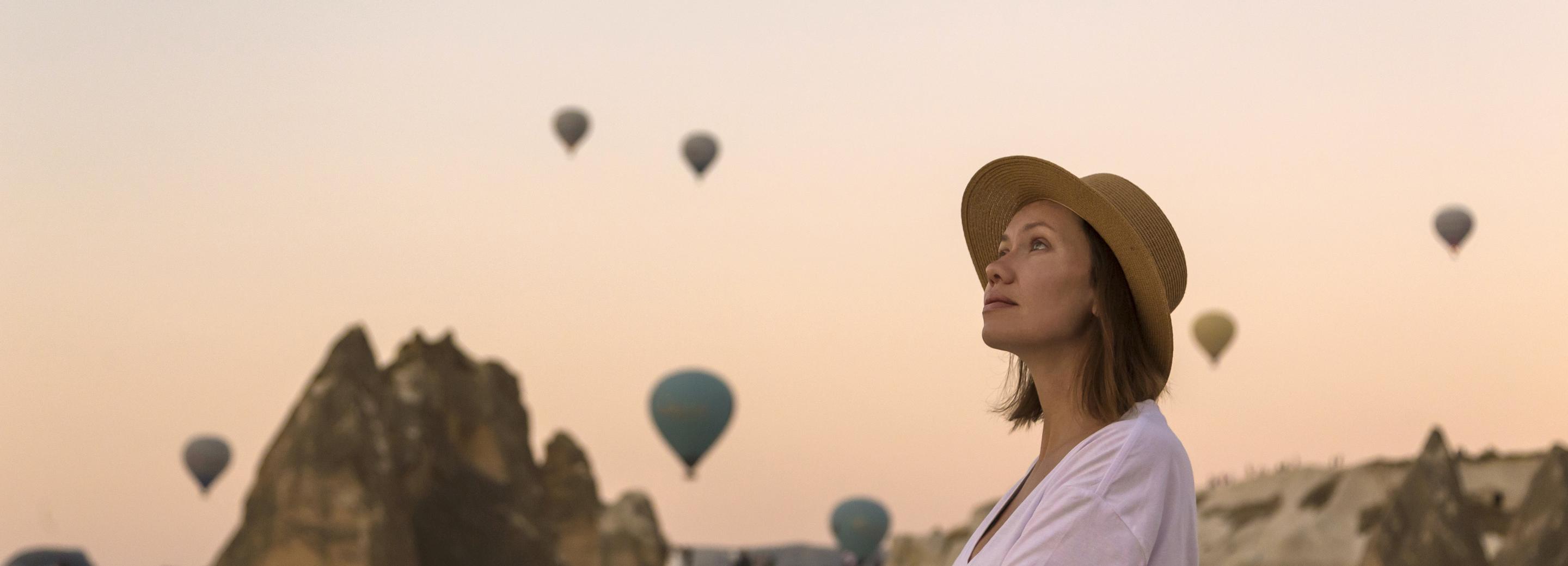 Amanecer sobre Capadocia en la imagen principal oficial de Discovery Balloons