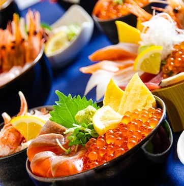 Cuenco de mariscos de Donburi Chaya en el mercado de Nijō