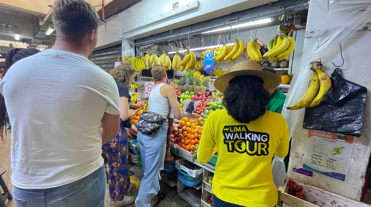 Tour gastronómico por el Mercado Central y Barrio Chino