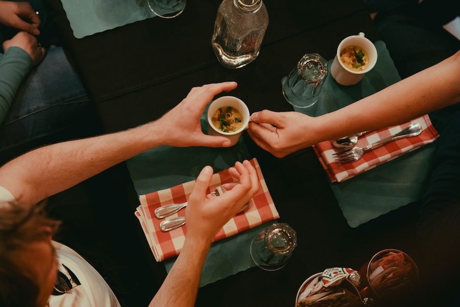 Degustación de comida quebequense durante el recorrido