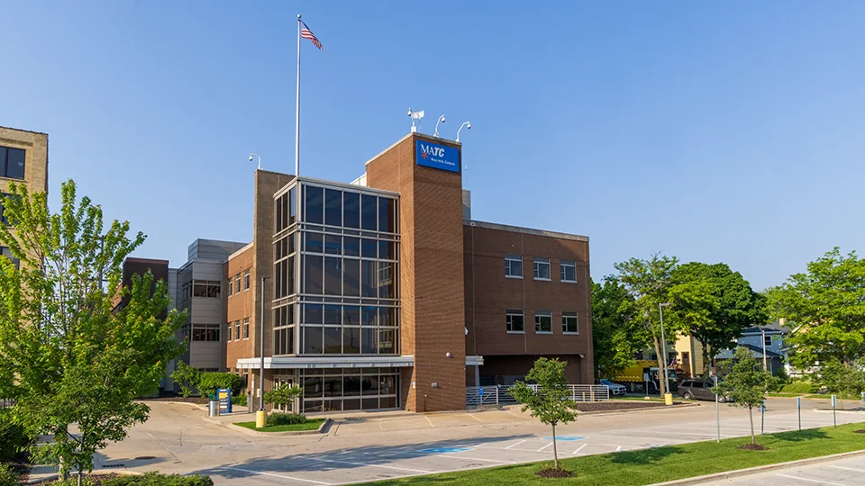 Edificio de entrada del West Allis Campus de MATC