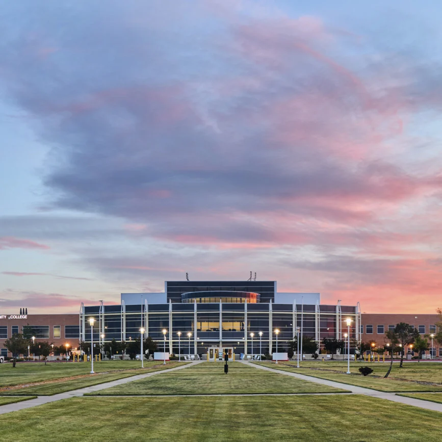 Edificio del campus Rampart Range de Pikes Peak State College