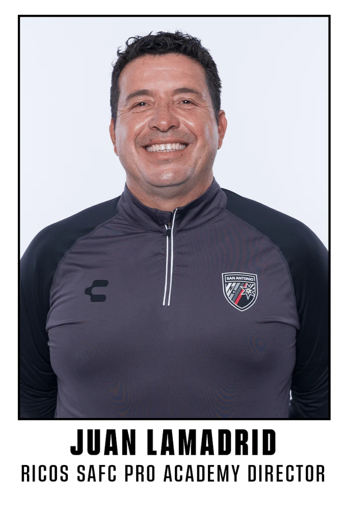 Retrato oficial de Juan Lamadrid, director de Ricos SAFC Pro Academy.