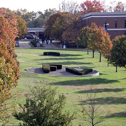 Fachada de St. Louis Community College en Florissant Valley.