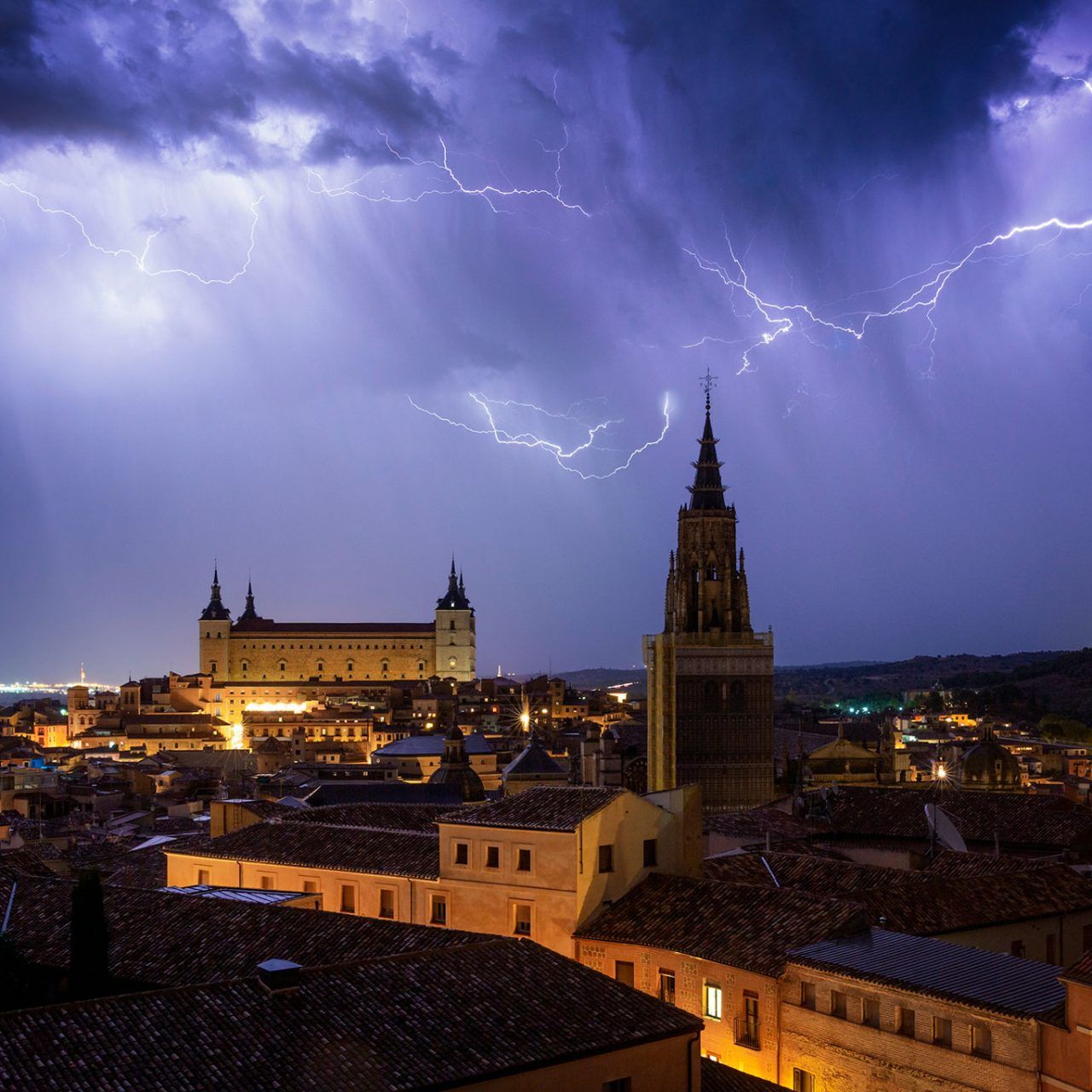 Ruta nocturna Toledo Mágico y Misterioso de Rutas de Toledo