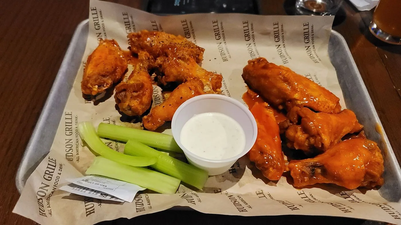 Sports-bar scene at Hudson Grille Midtown, Atlanta. Source: https://hudsongrille.com/midtown