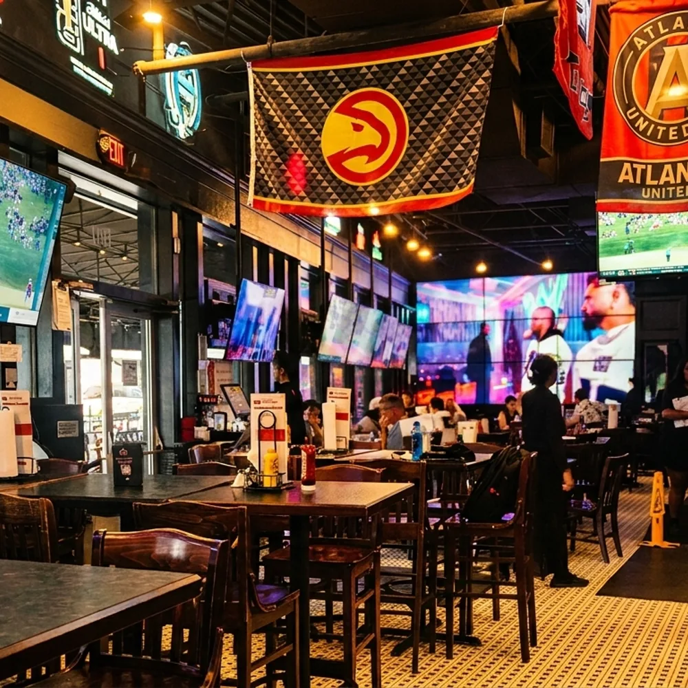Party and event room at Hudson Grille Midtown. Source: https://hudsongrille.com/midtown