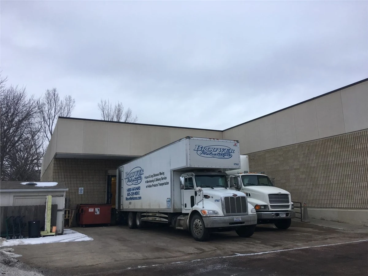 Brouwer Relocation vehicles at its Sioux Falls facility, image on its official website.