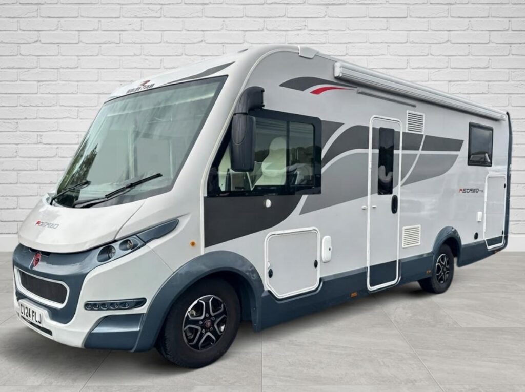 Autocaravana perfilada expuesta por Continental Leisure.