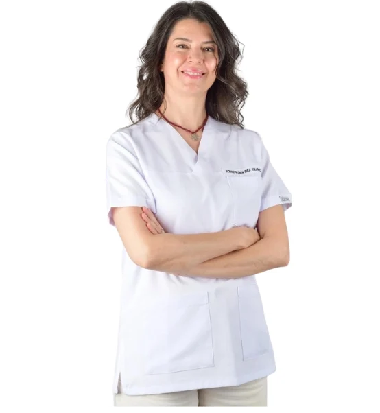 Dentist at Tower Dental Clinic / Odontóloga de Tower Dental Clinic