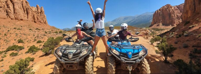 Vehículos todoterreno de Safari Experts recorren una ruta guiada por Creta.