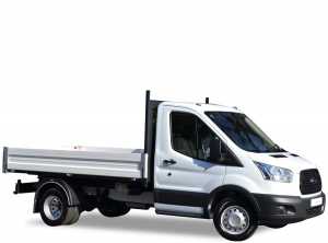 Furgoneta volquete blanca para transporte de carga.