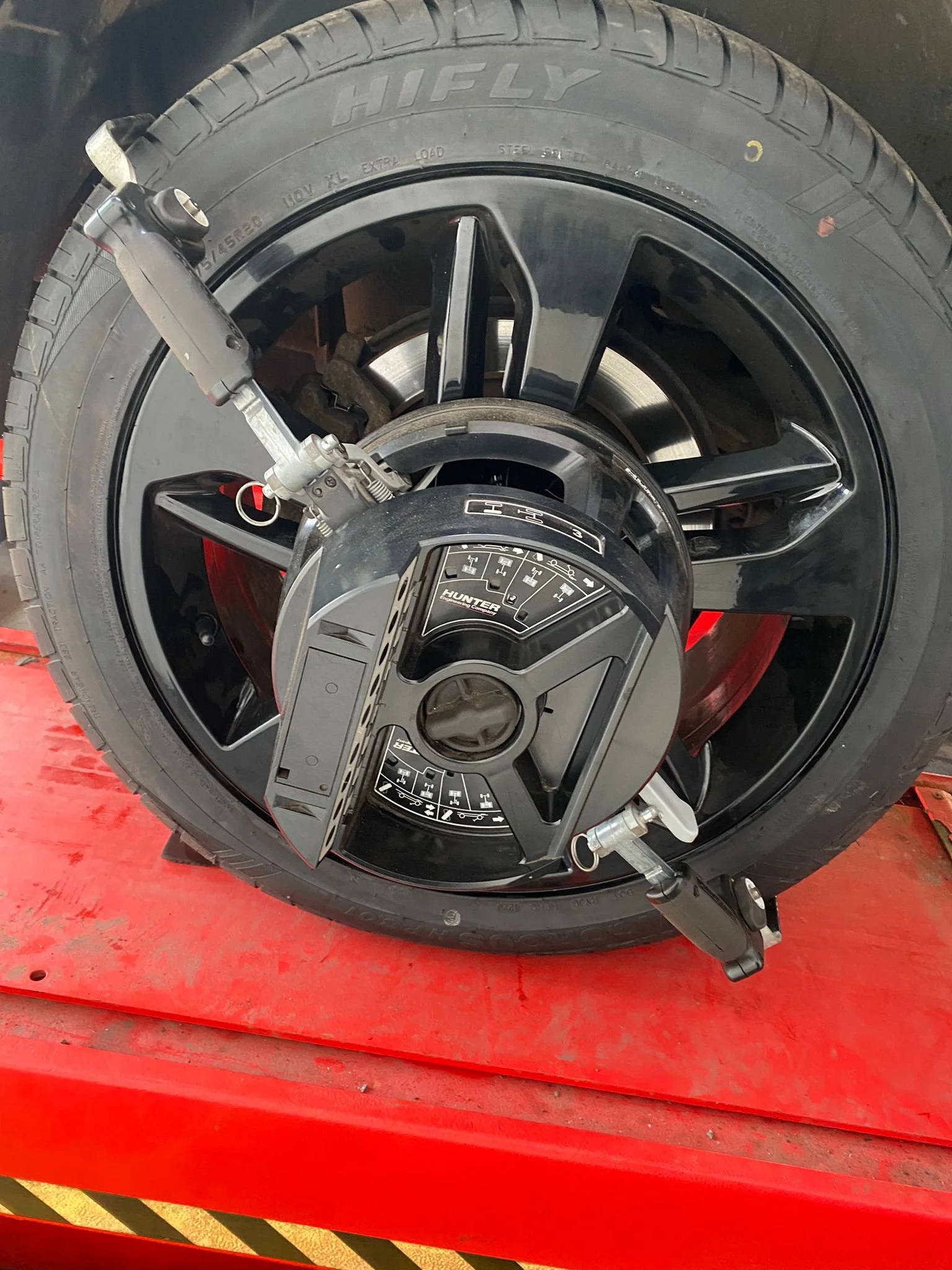 A2 Tyre Supplies - Tyre Fitting - MOTs - Servicing - 24 Hour Mobile Tyre Fitting - Sitti