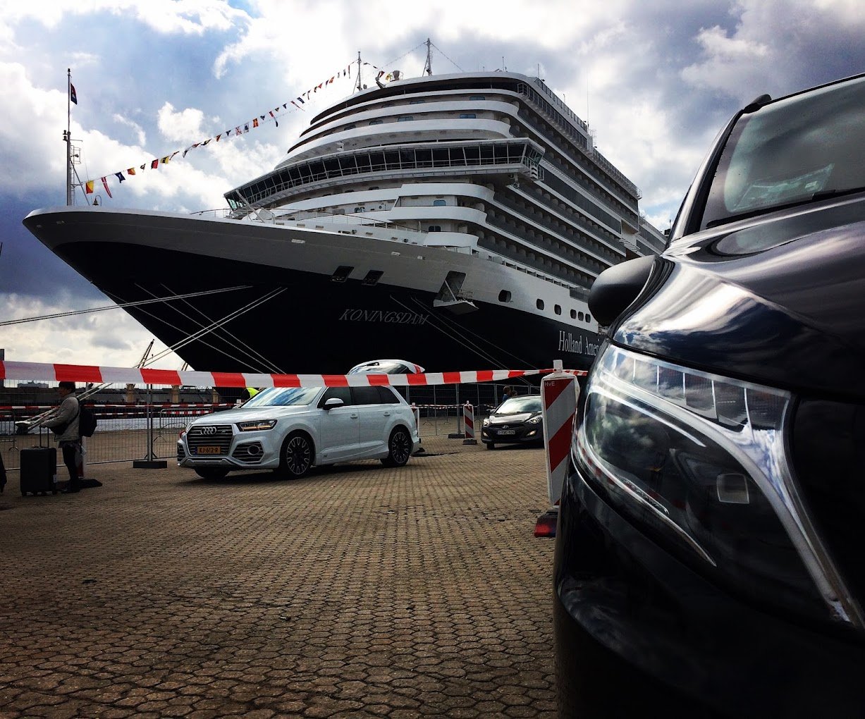 Airport Transfers & Chauffeur Service in London and South East