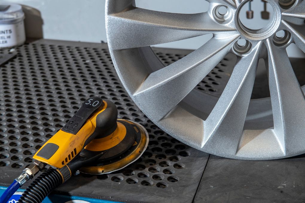 Alloy Wheel Refurbishment Hull | Diamond Cut Repairs