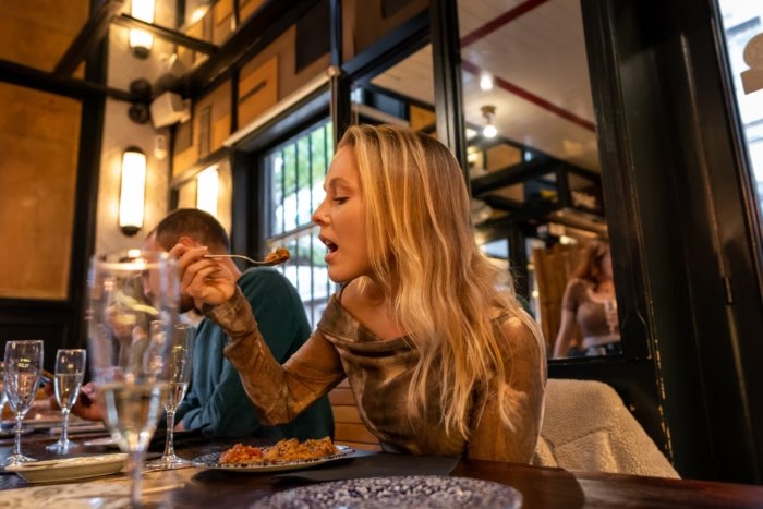 Degustación servida en una parada de un tour gastronómico de The Barcelona Taste