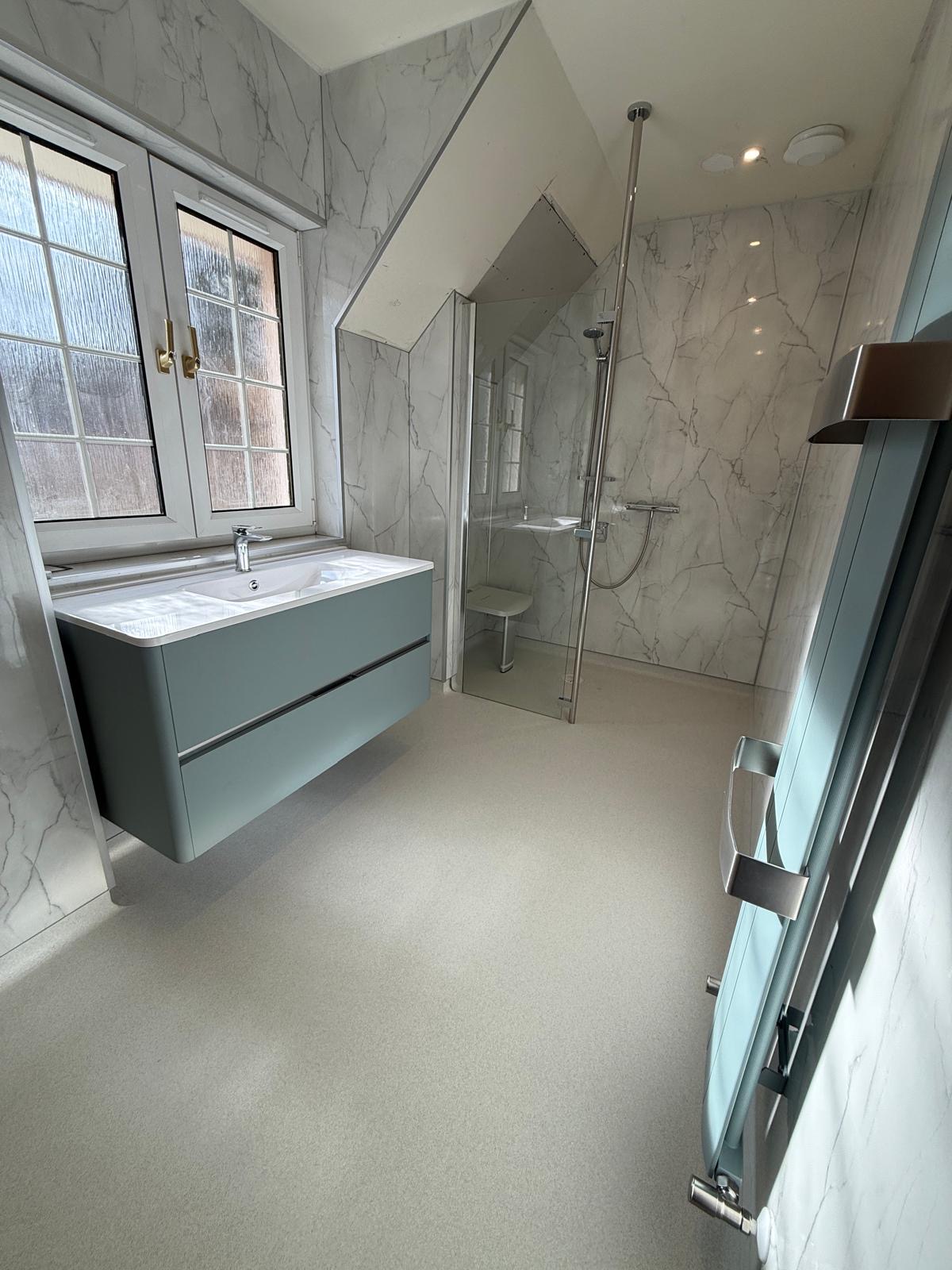 Bathroom Installers Edinburgh | Wet Rooms, Walk-In Showers & Baths | EMB