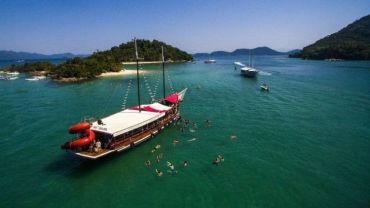 Paseo en escuna por Angra dos Reis ofrecido por City Rio Turismo