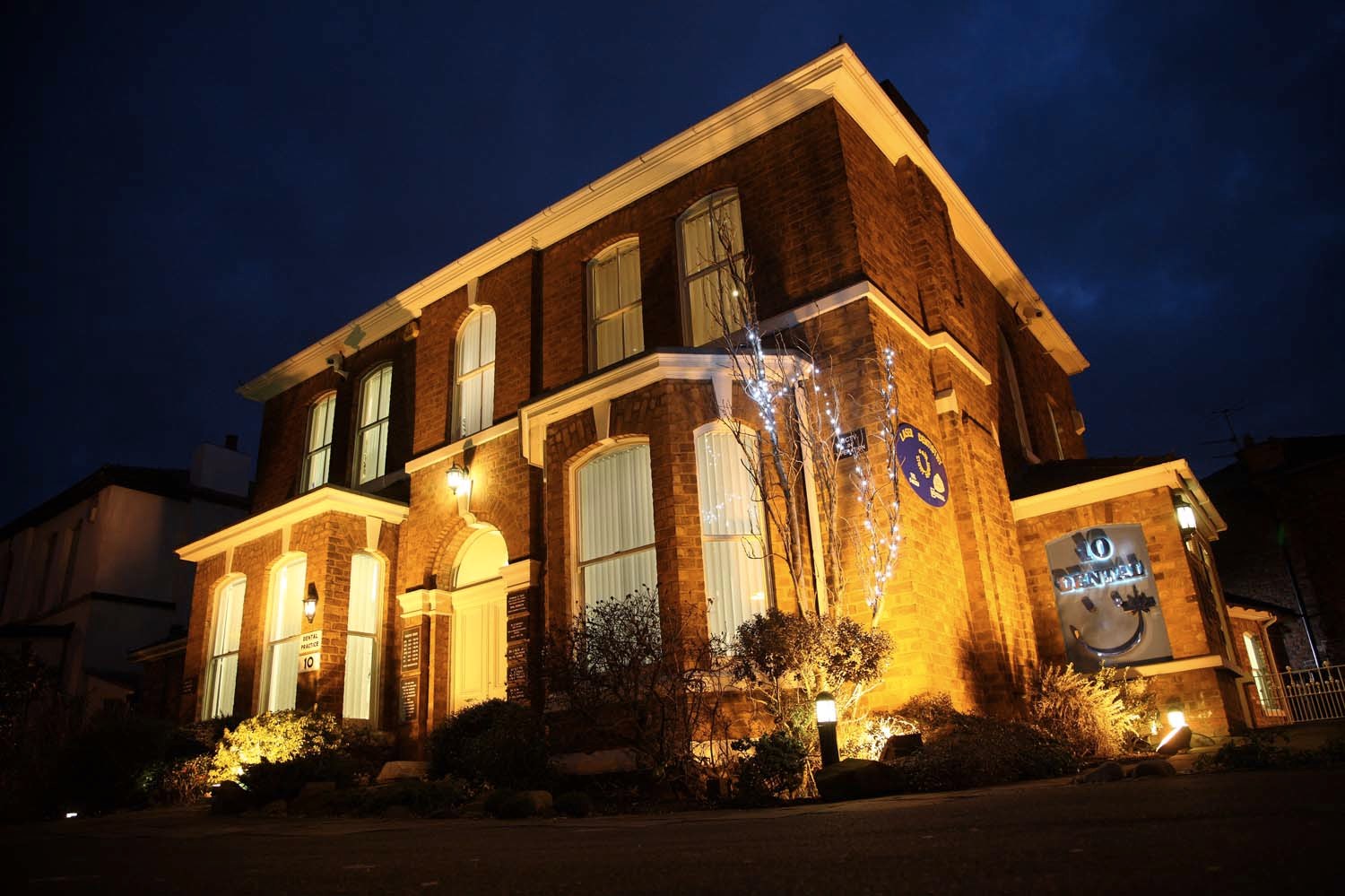 Dentist Southport | 10 Dental