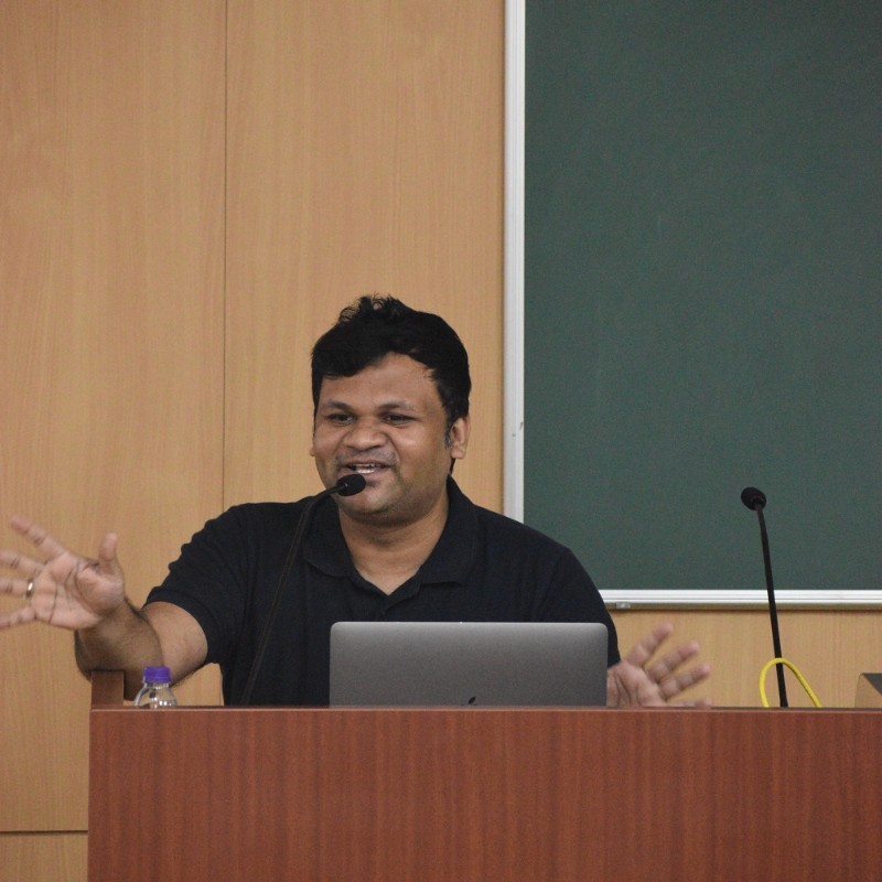 Speaker at a Digital Nest presentation