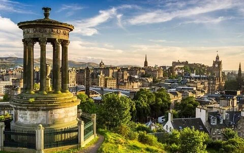 Paisaje de Edimburgo en la ruta a pie de City Explorers