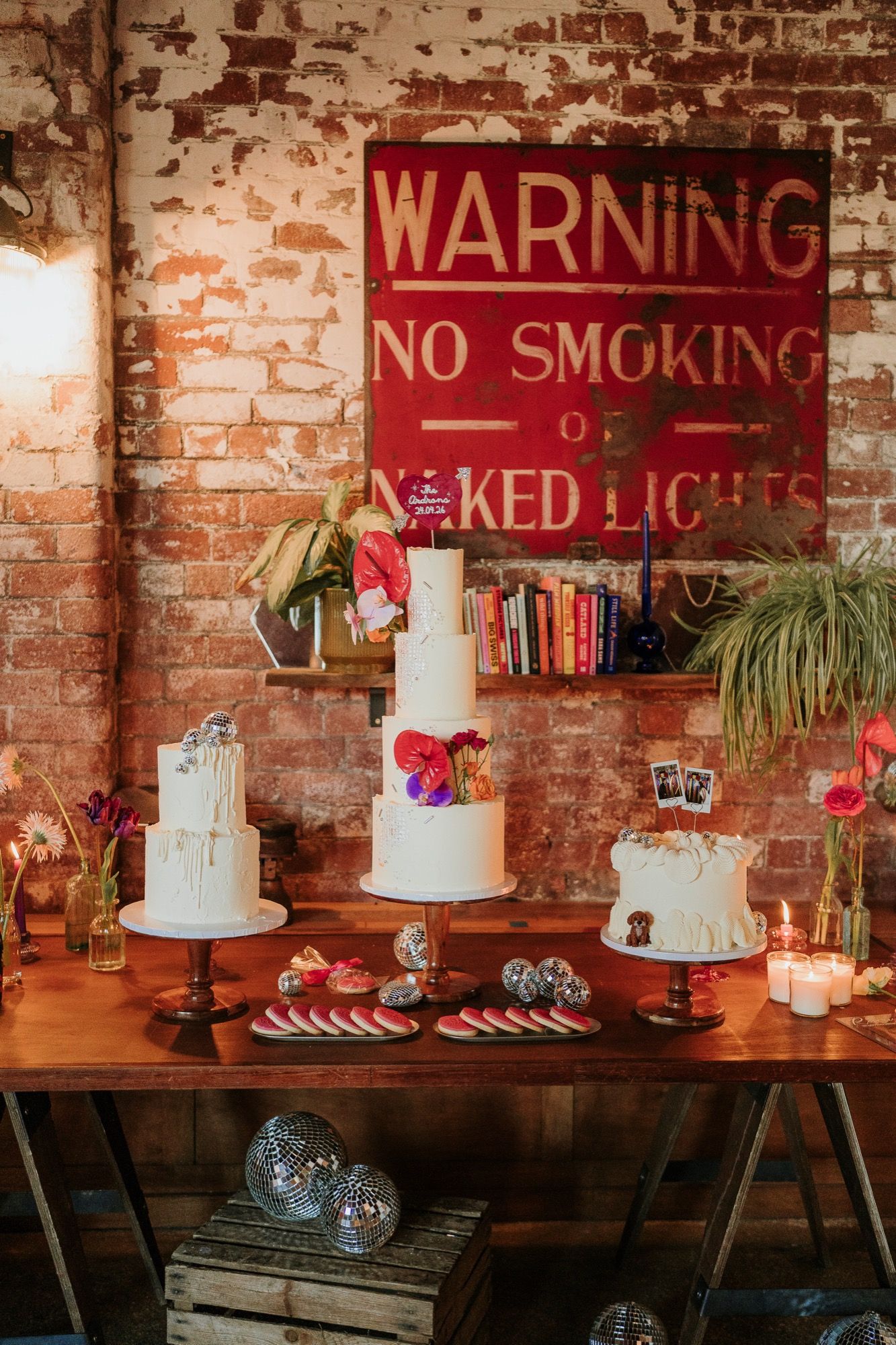Flourish & Flotts — Luxury wedding cakes for modern romantics