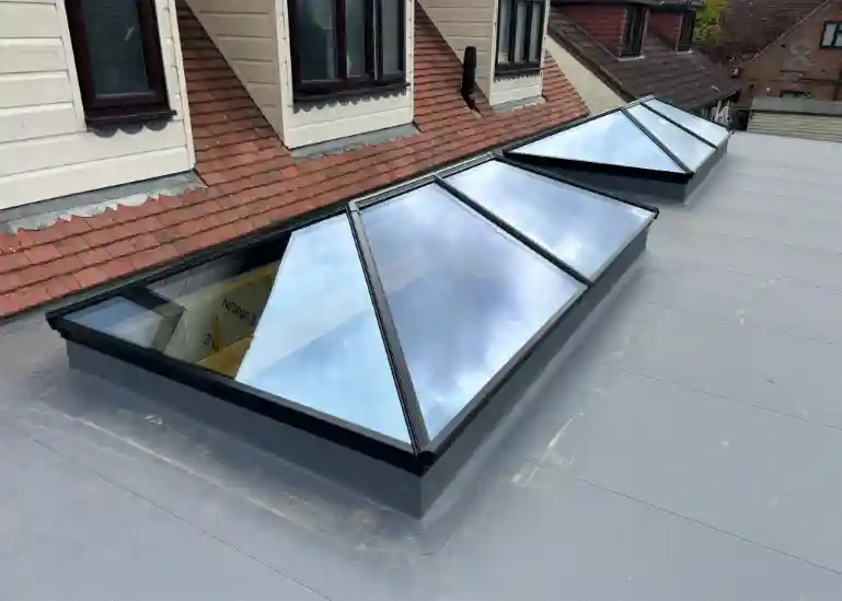 Home | The best company for fixing or installing Doors, Windows, Glazing, Fascias, Soffi