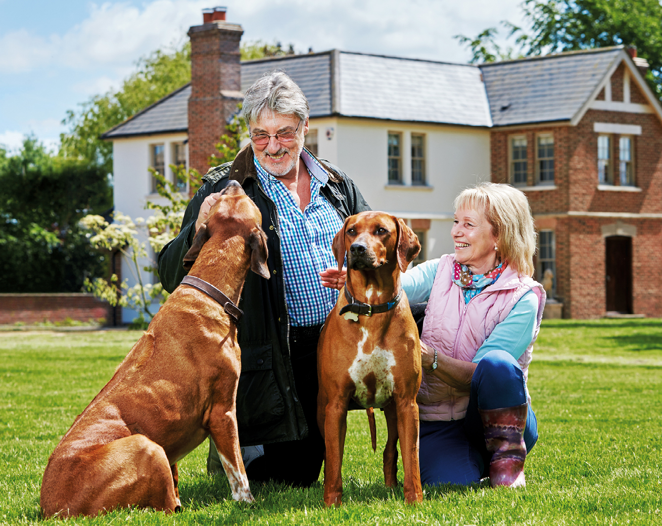 Homesitters For Your Home & Pets When You're Away