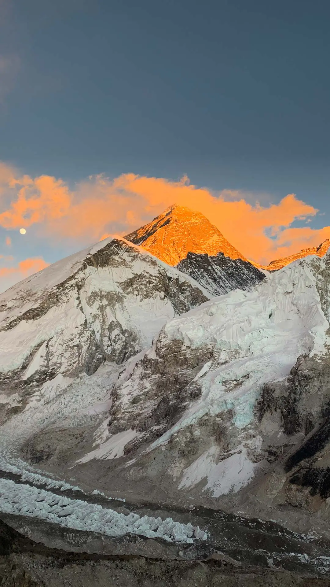 Monte Everest visto desde Kala Patthar en ruta de trekking