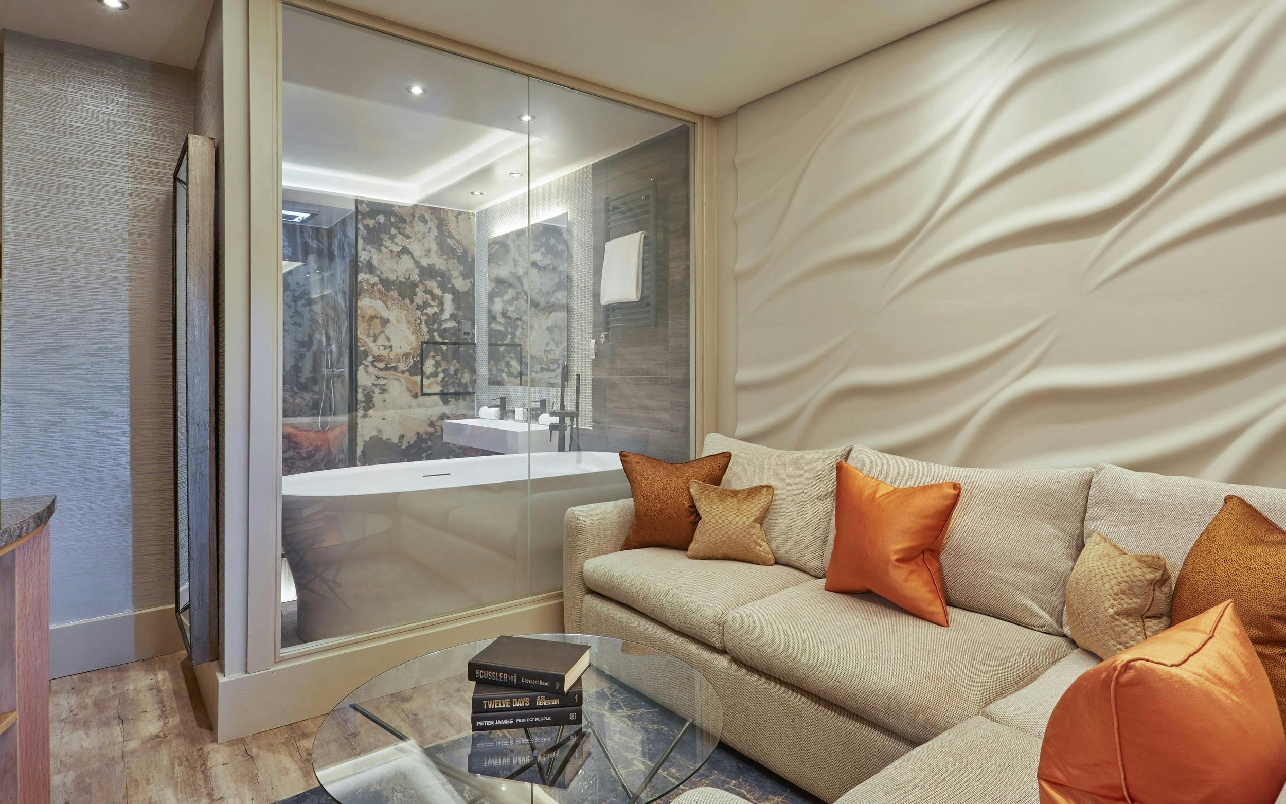 Lion Quays | Resort & Hotel in Oswestry, Shropshire | 2026 | Gorgeous Oswestry Canal Vie
