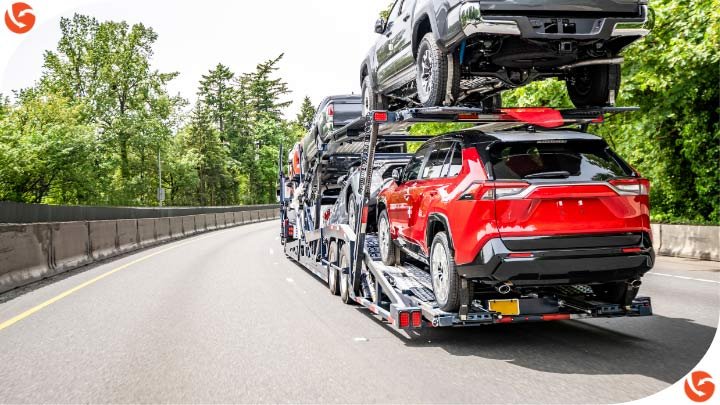 Open carrier transporting several vehicles