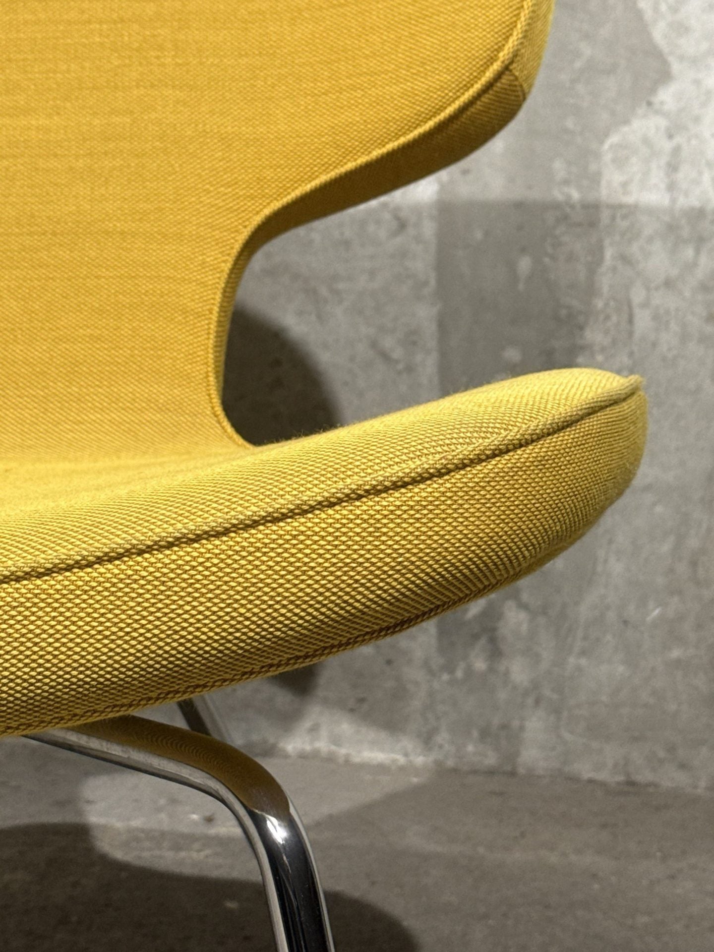 Mobilier vintage designer Paris — LAPIERRE MARKET