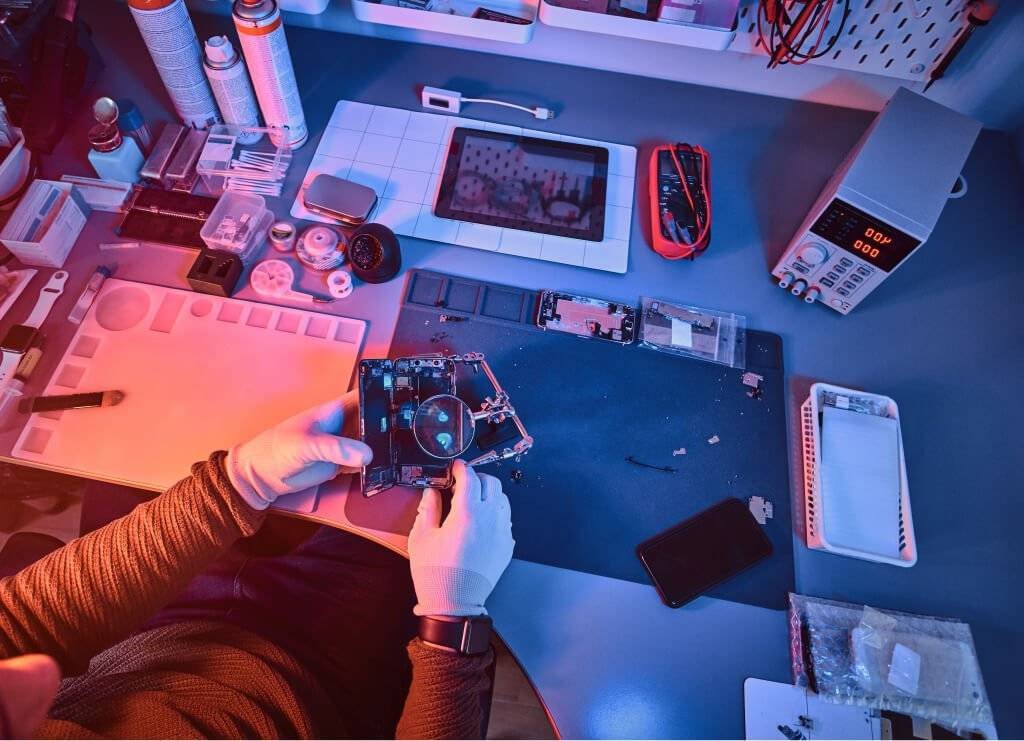 Phone Doctor - Expert Mobile Repair Shop in the UK