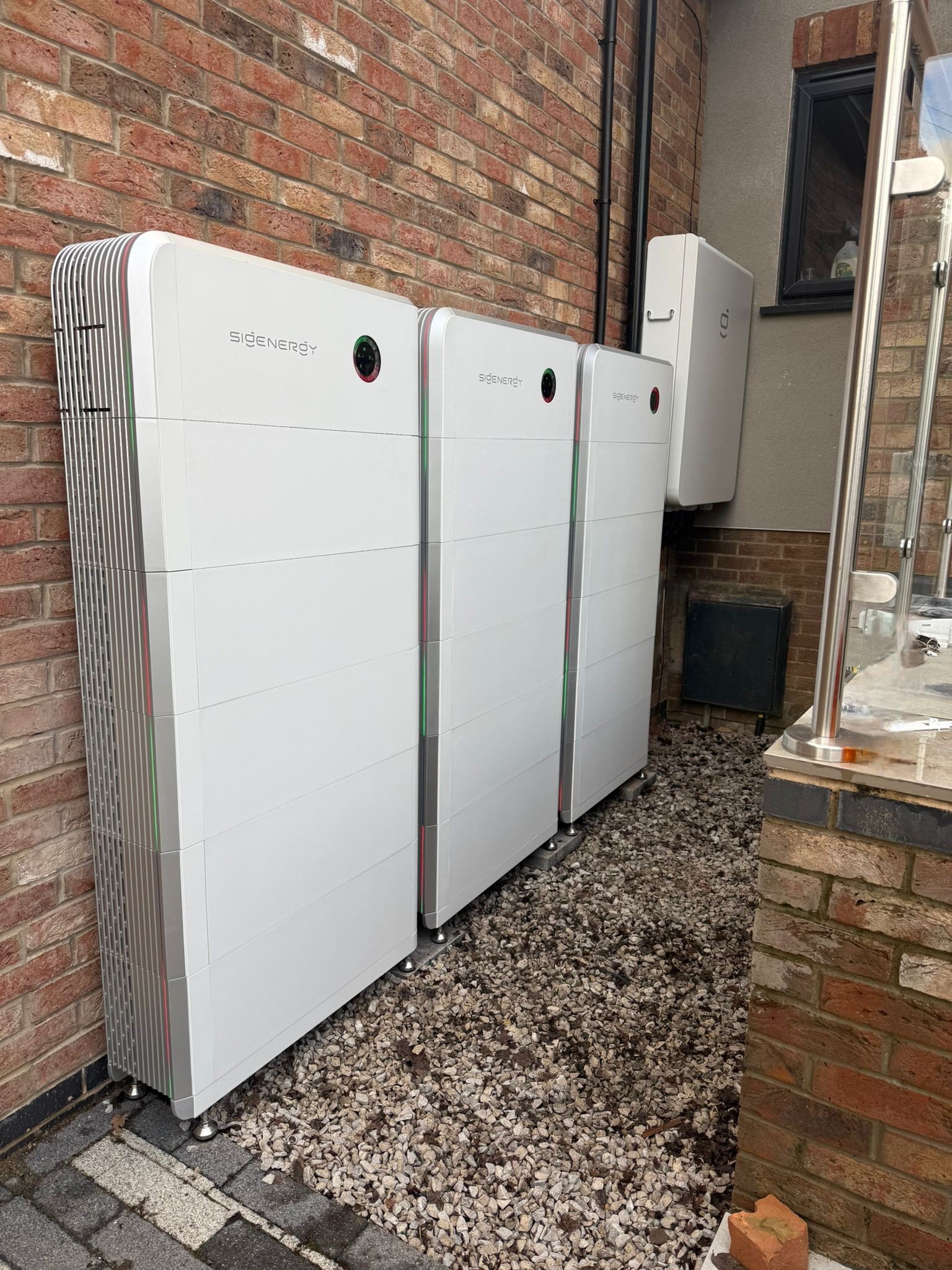 Renergy Solutions – Bespoke Renewable Energy Installations and Aftercare