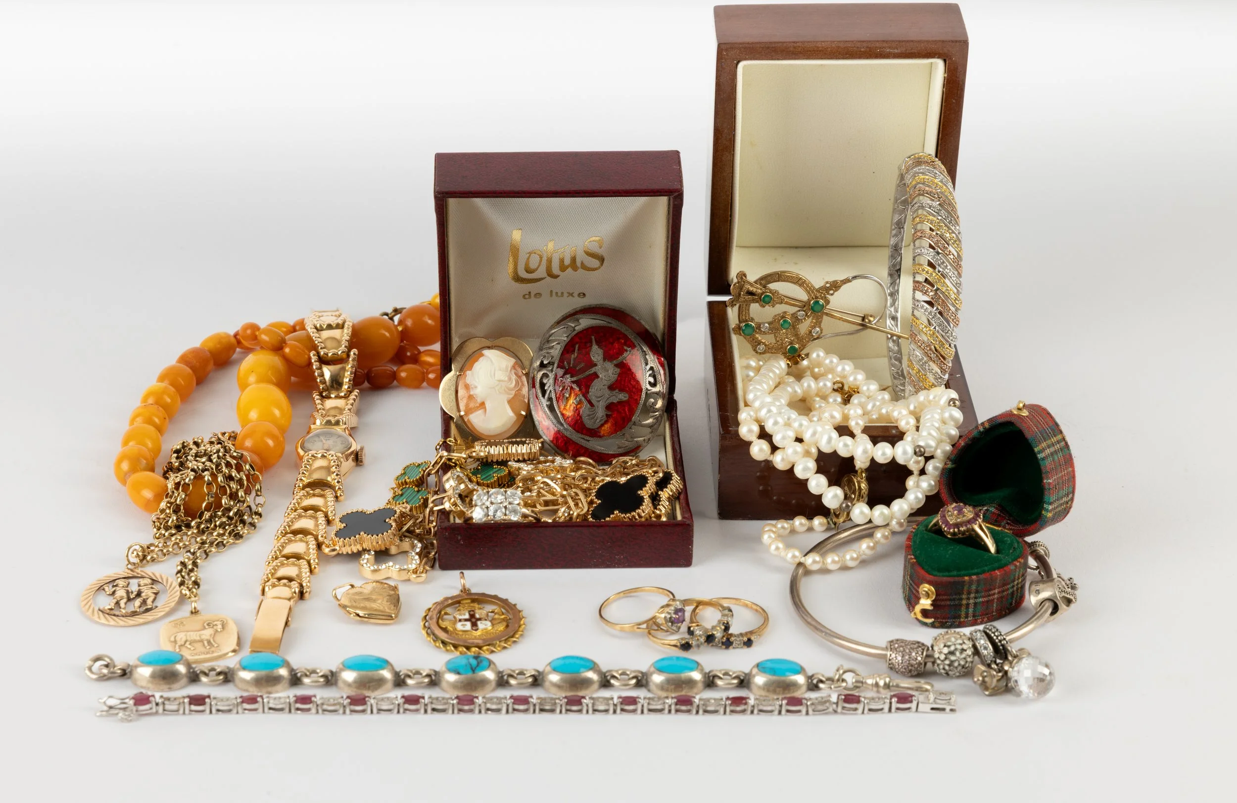 Sell Vintage & Unwanted Items for Cash | Cash For Vintage UK