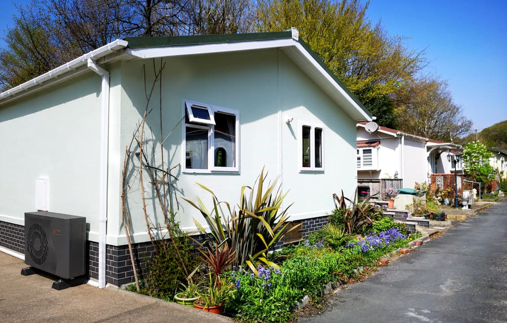 Solar, Heat Pumps, EV Chargers & Boilers UK | UKEM Group