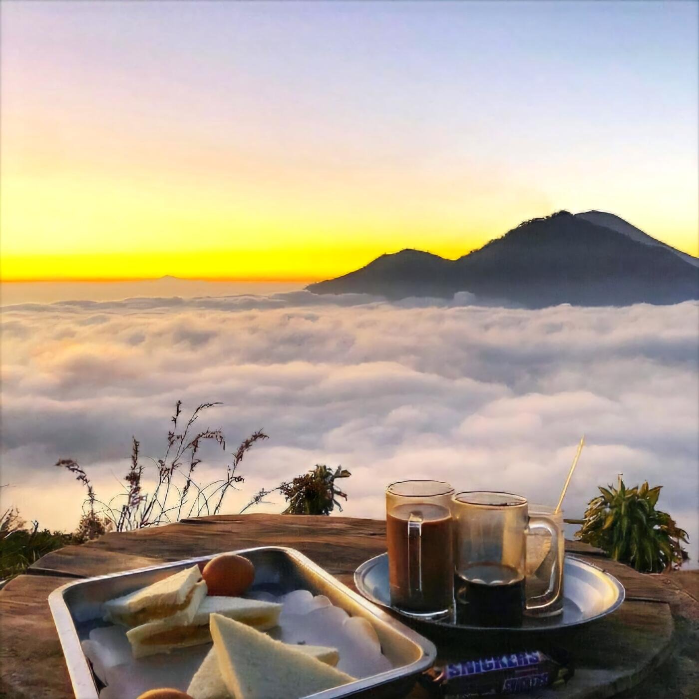 Amanecer en el monte Batur