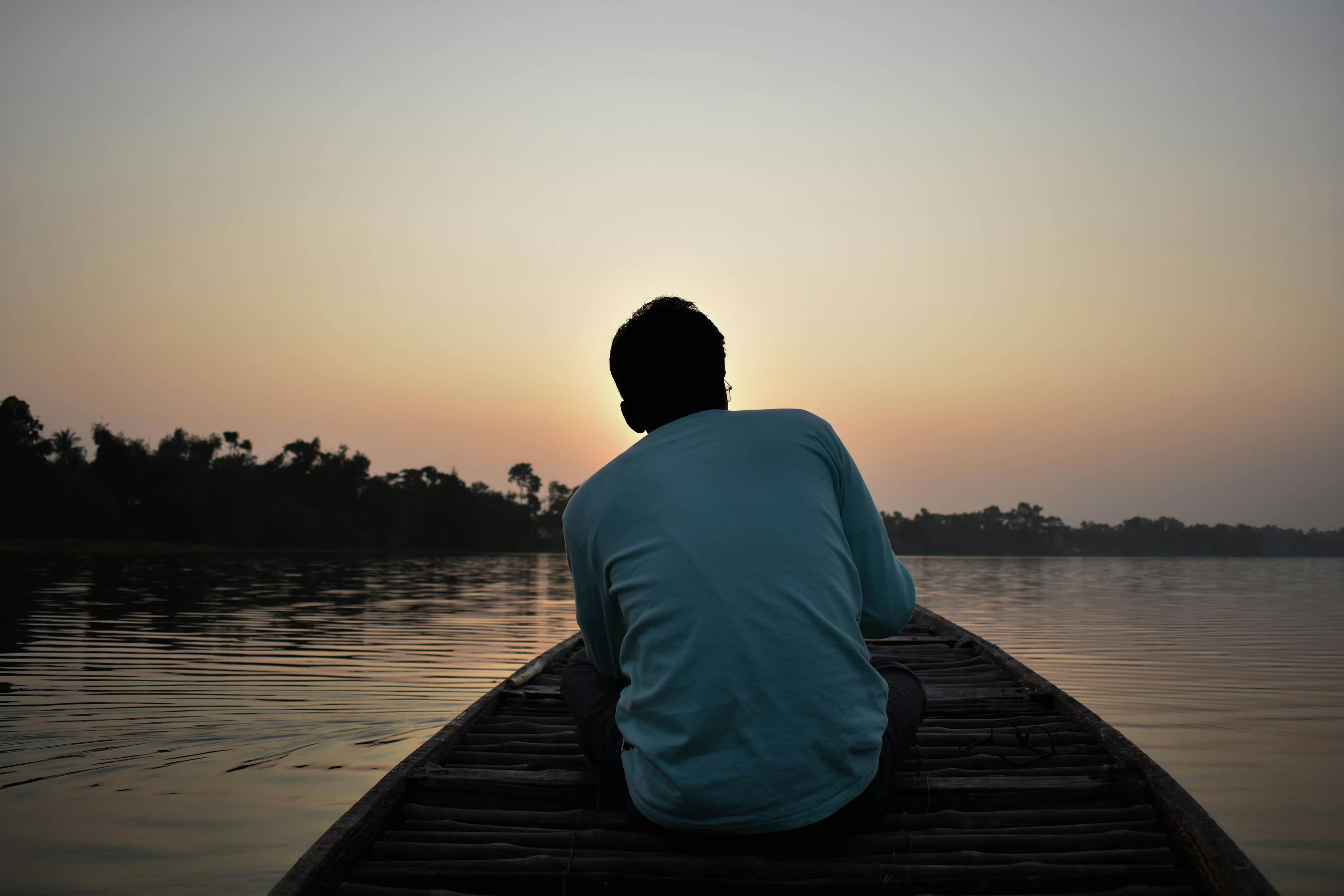 Experiencia WOV Tours: morning boat ride and southern lanes en Varanasi.