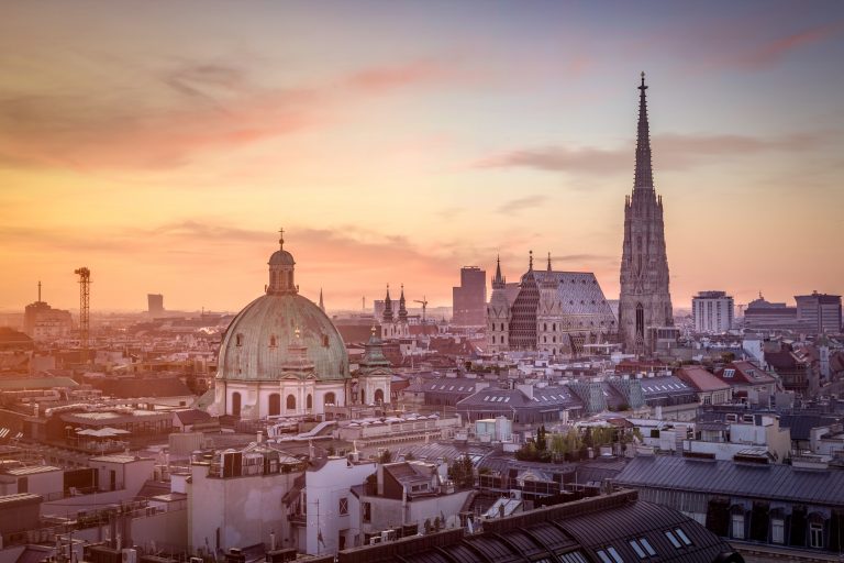 Vista de los tejados de Viena al atardecer