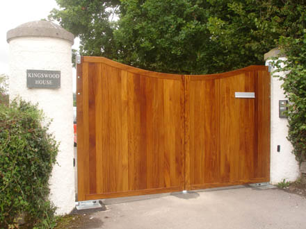 Westcountry gates & barriers - automatic gates - electric security gates & barriers in P